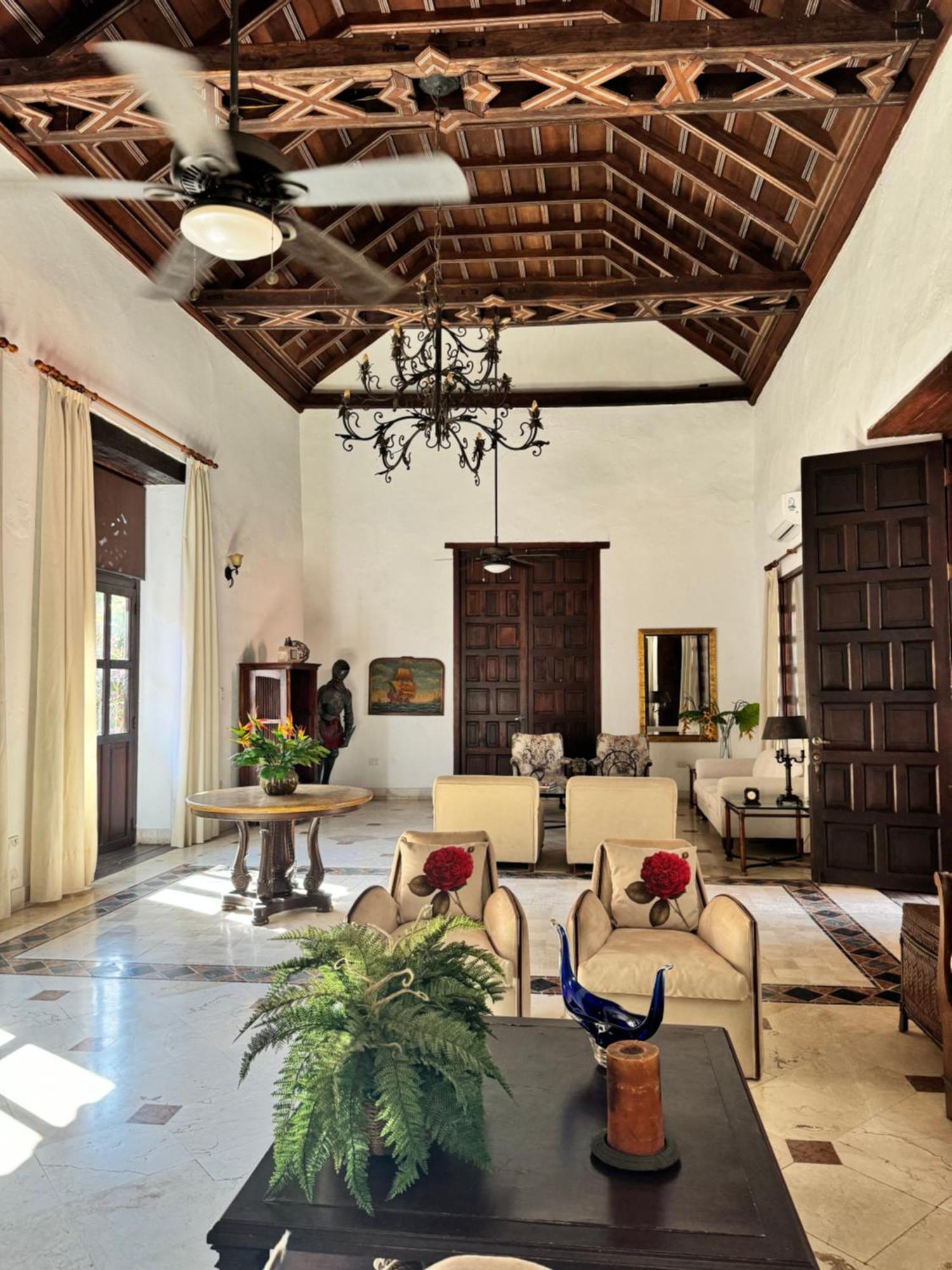 Вилла Casa Estrella Colonial Mansion Картахена Экстерьер фото